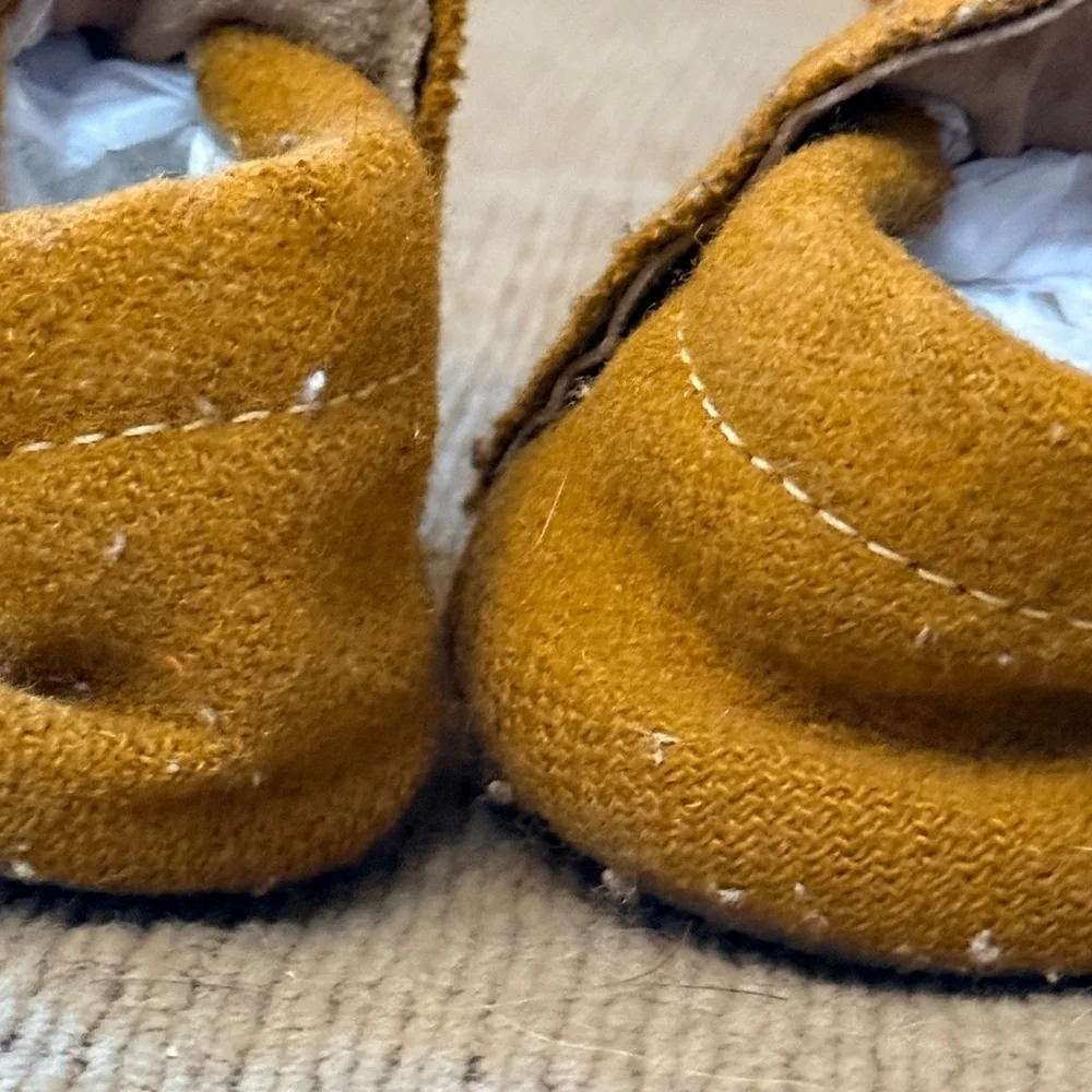 Ulla & Viggo Baby Pom Pom Shoes